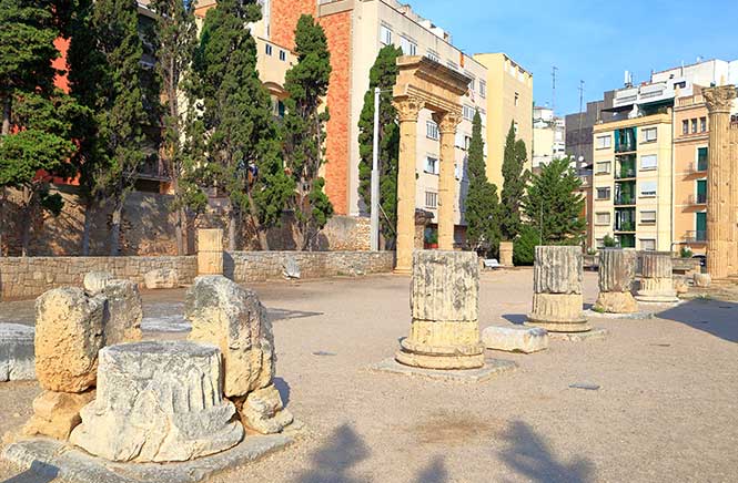 Fly Drive Barcelona Ontdek de Perfecte Mix van Cultuur, Kust en Natuur 6