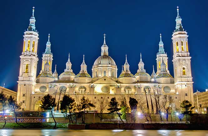 Fly Drive Spanje Geniet van de Stad Bergen en Kust van Barcelona & Omgeving